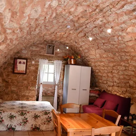 Сasa de vacaciones Domaine Du Théron *